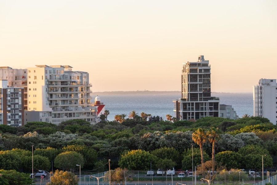 2 Bedroom Property for Sale in Green Point Western Cape